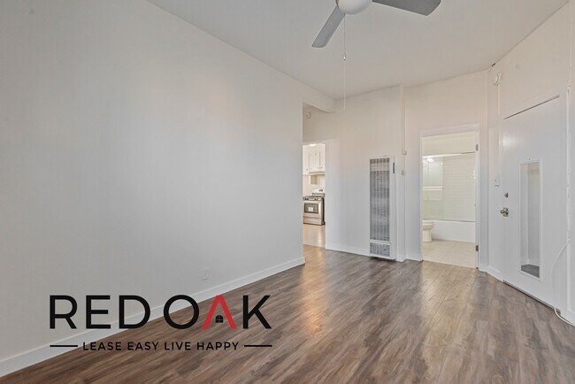 Photo - Fabulous One Bedroom with High Ceilings, L... Unit 102