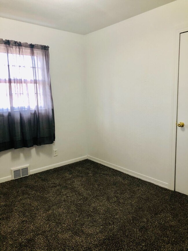 Photo - Loves Park 4 Bedroom House