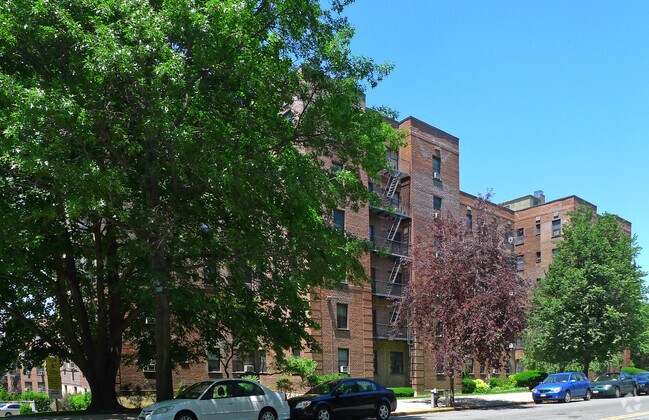 Photo - Mitchell Gardens Co-Op #3