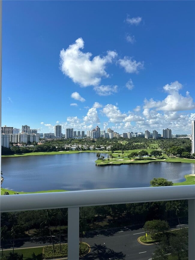 Photo - 3675 N Country Club Dr Unidad 1809