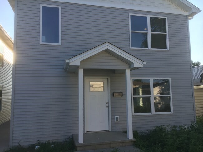 Photo - 1423 Union St