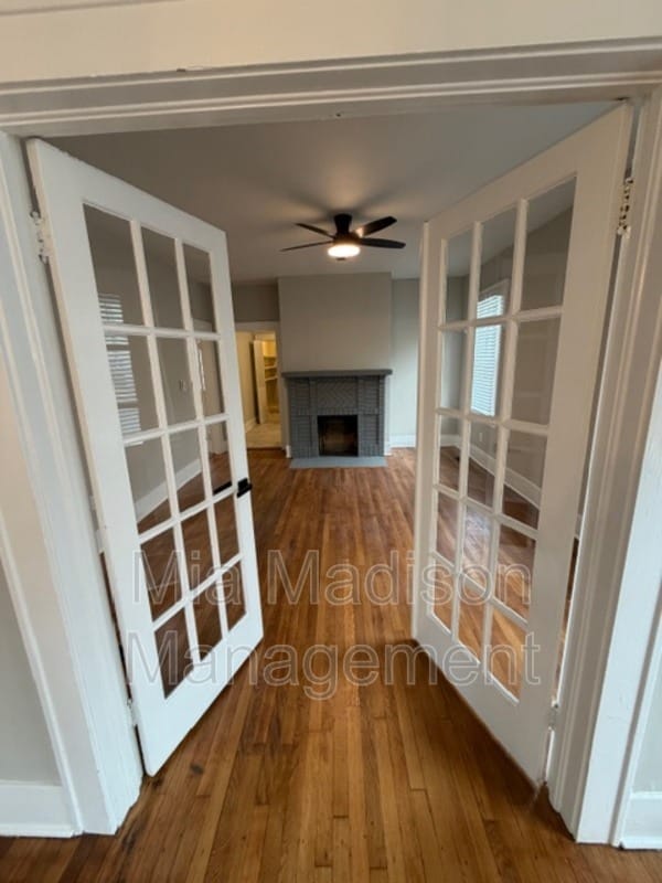 Photo - 801 E 39th St