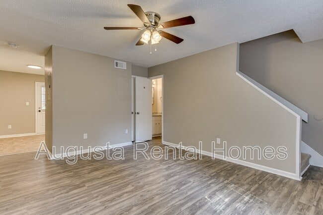 Photo - 138 Chalet N Blvd