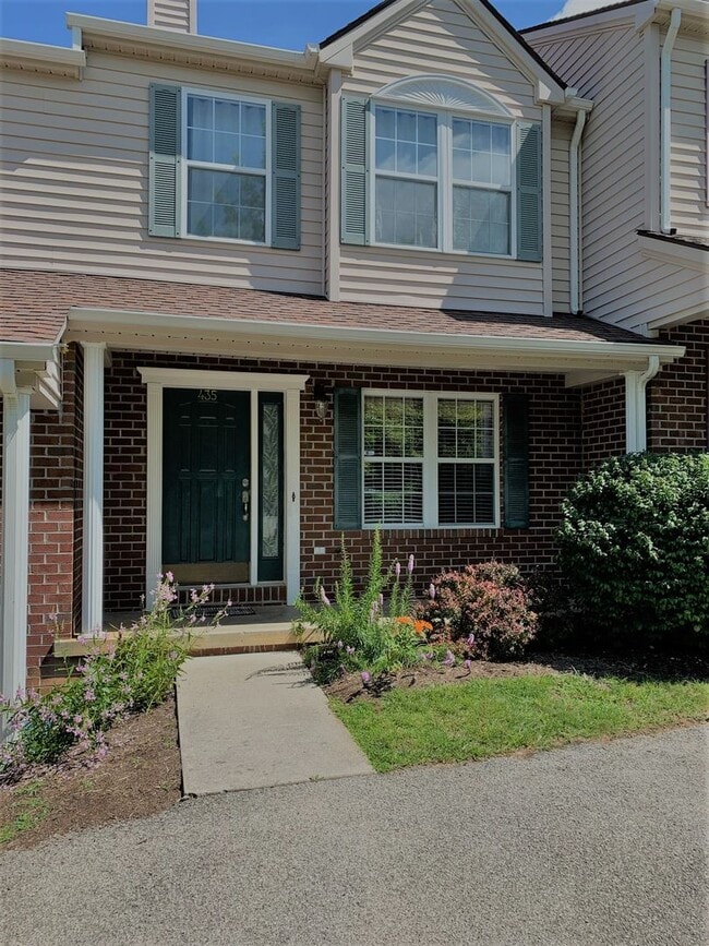 Photo - 435 Oak Tree Blvd NW