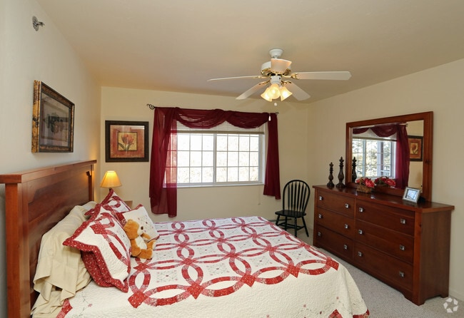 Bedroom - Southbrook Manor