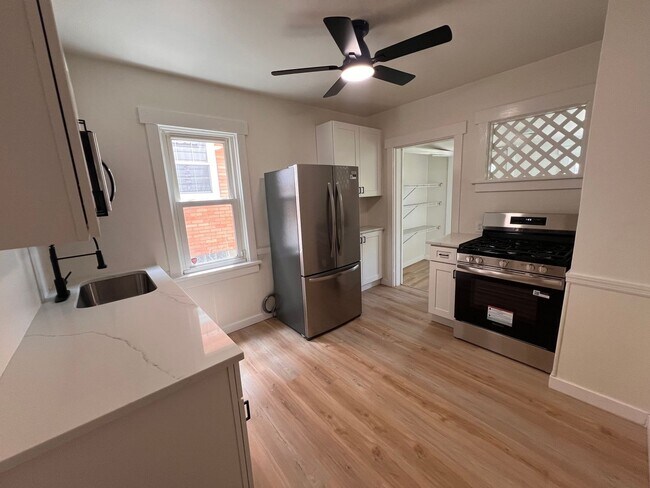 Photo - Pittsburgh - 4 Bedroom 2 Bathroom - Recent...