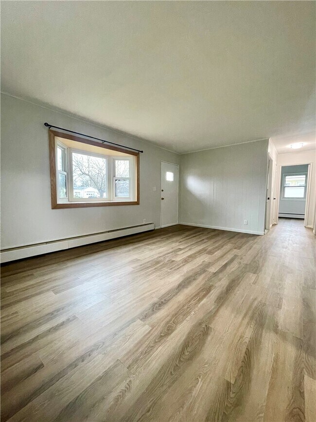 Photo - 218 Lynhurst Ave