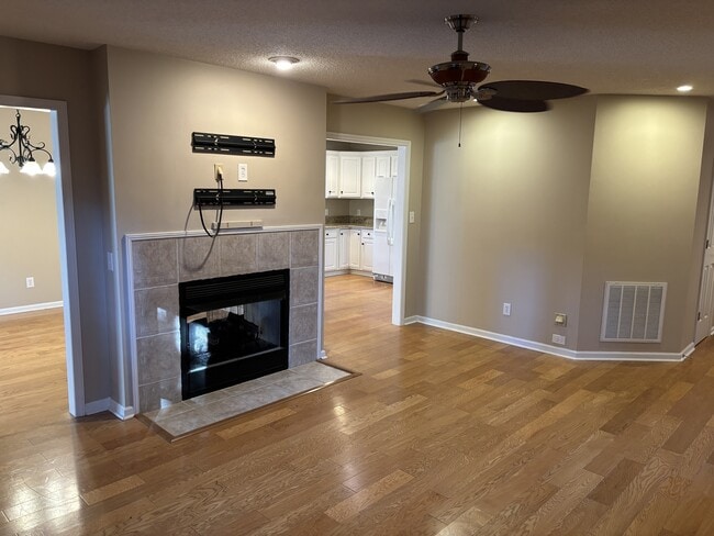 Photo - 480 Spring Lake Dr