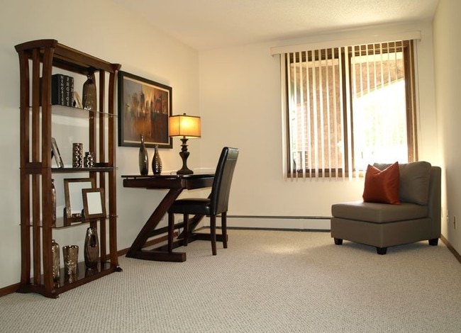 The Parkshore Apartments of Arden Hills