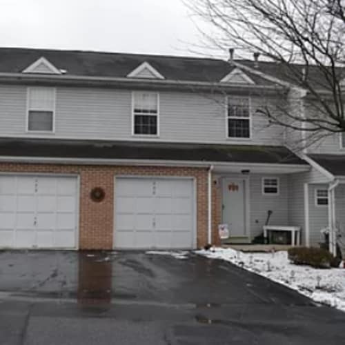 Photo - 220 Fawn Rdg N