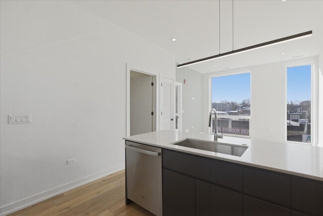 Photo - 4513 N Clark St Unidad 301