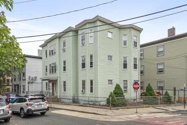 Photo - 105 Walnut St Apartments Unit 2F