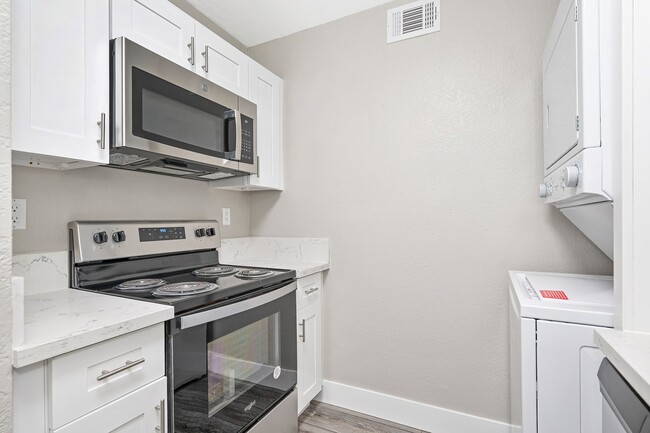 Rollingwood Condominium Rentals