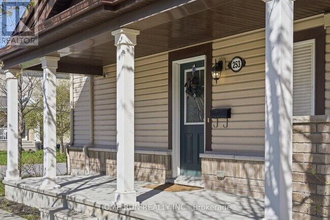 Photo - 253 Cayman Rd