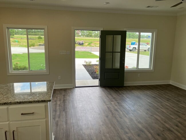 Photo - 183 Willowbrook Dr