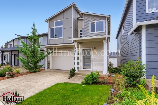 Photo - ** Stunning 5-Bedroom, with Pergola! Move in special $300 off first month rent***