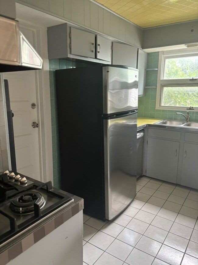 1298 W.111th