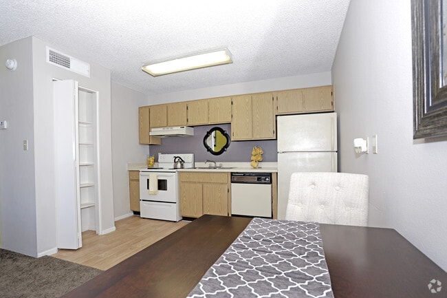 1BR, 1BA - 480 SF