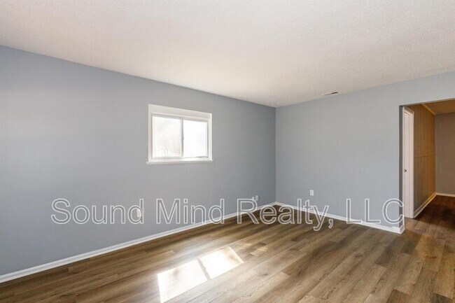 Photo - 2624 Sanderford Rd