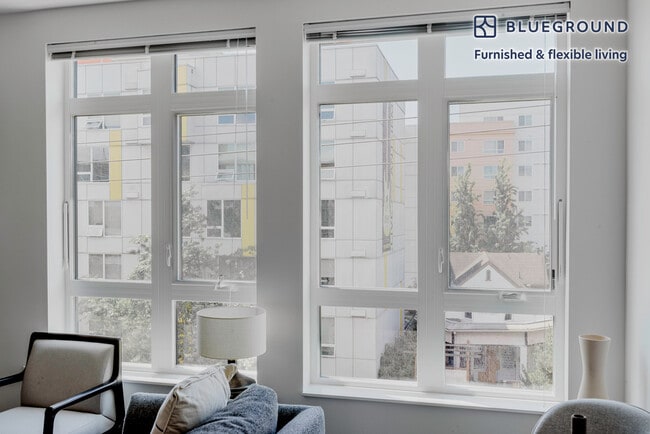 Photo - 104 12th Ave Unidad GO FL6-ID745