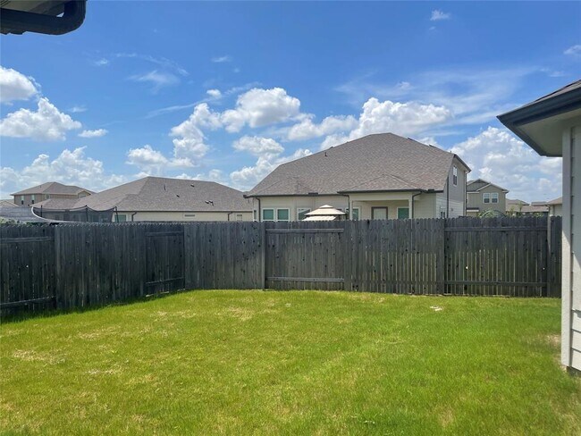 104 Greenspire Downs Dr