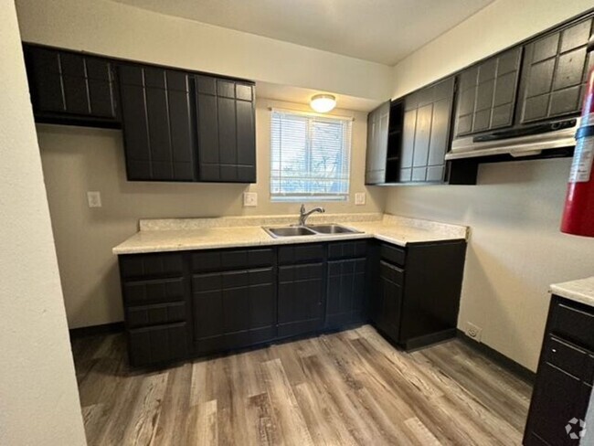 Building Photo - 340 Gahart Dr Unit 2 Rental