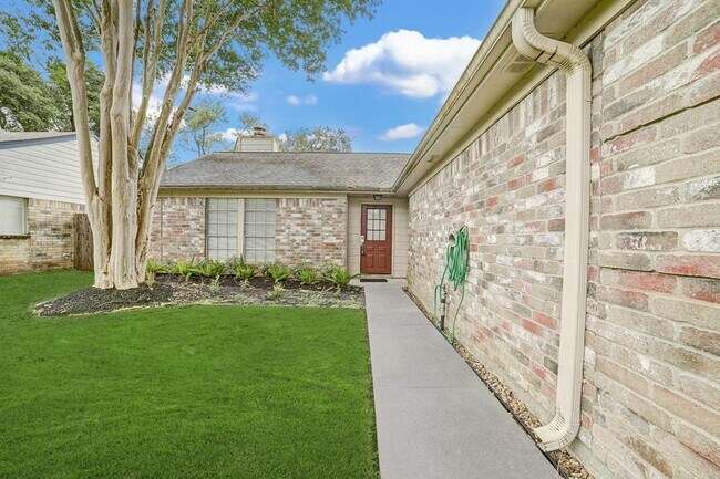 2615 Lively Ln