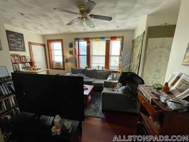Photo - 240 Kelton St Unit 15
