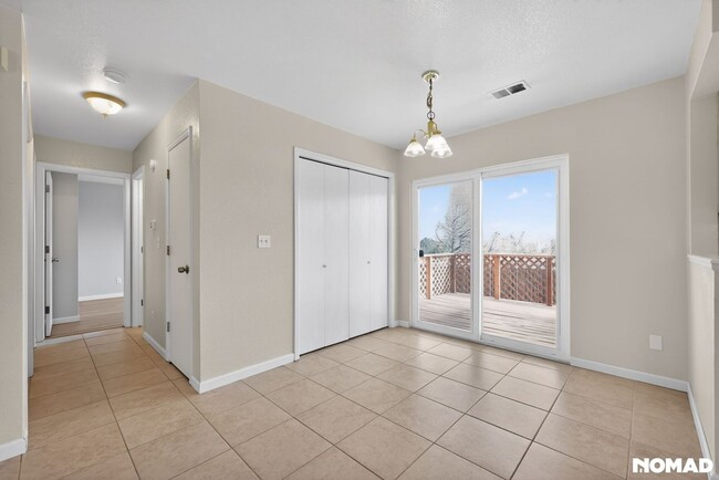 Photo - 4448 Lake Mead Dr