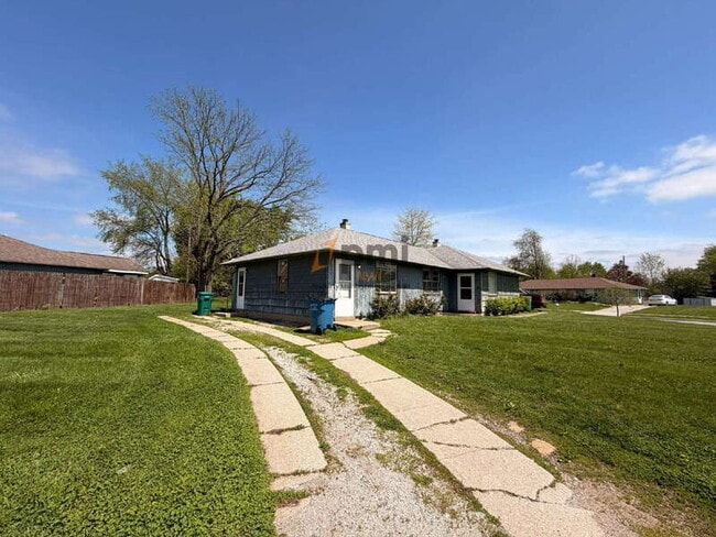 Photo - 2913 Oakdale Ave