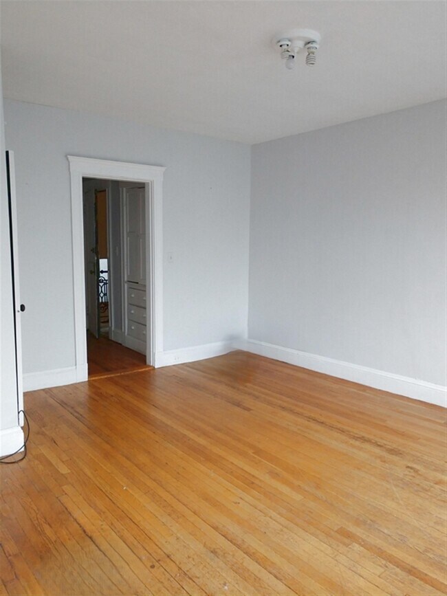 Photo - 329 Harvard St Unit 1