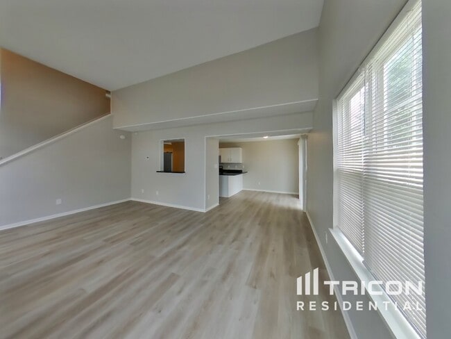 Photo - 4531 Riverbrook Ln