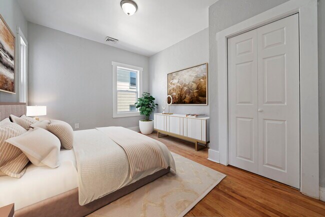 Photo - 12 Shamrock St