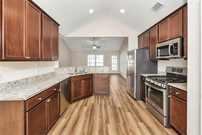 Photo - 124 Heatherly Way