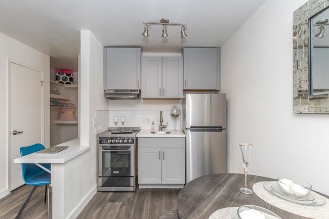 Photo - Studio 710 Apartments