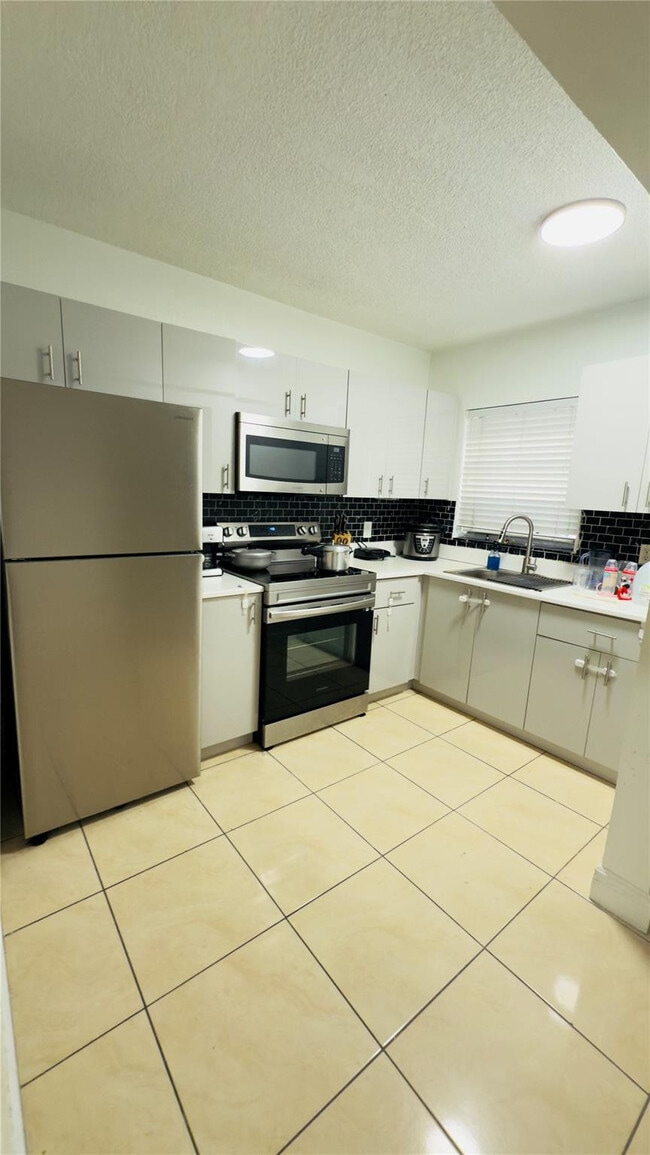 Photo - 5500 SW 77th Ct Unit 207