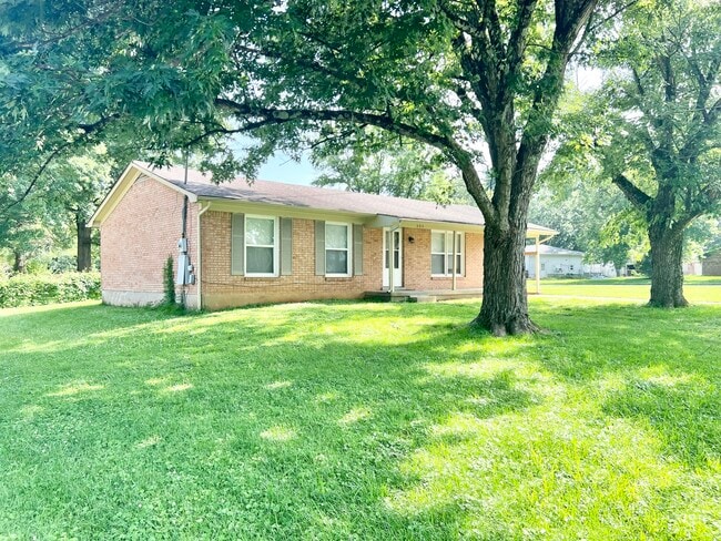Photo - 305 Hillcrest Dr