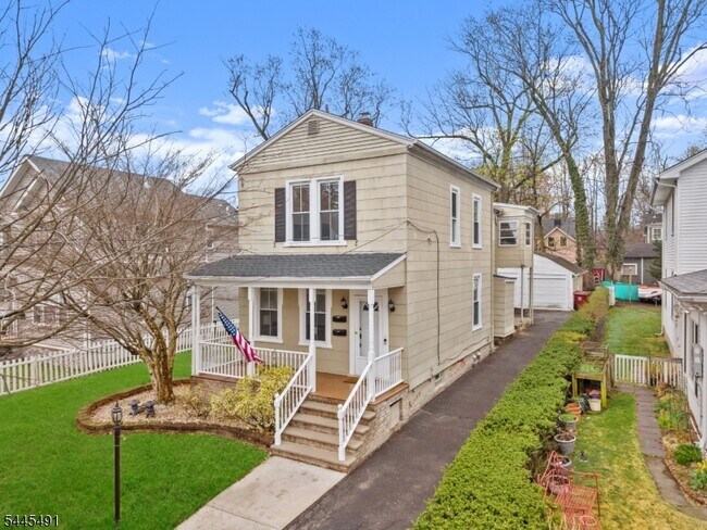 Photo - 99 Brookfield Ave