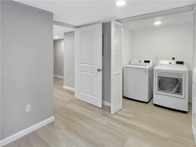 2185 Post Rd Unit A