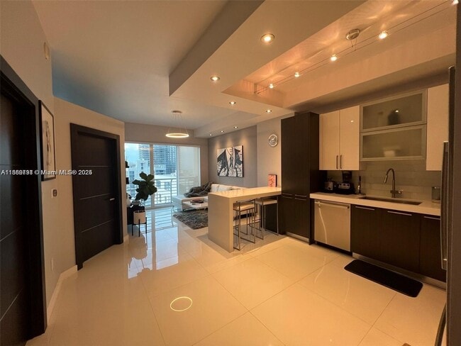 Building Photo - 133 NE 2nd Ave Unit 3207 Rental