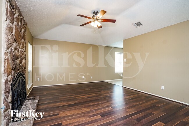 18607 Andalusian Dr