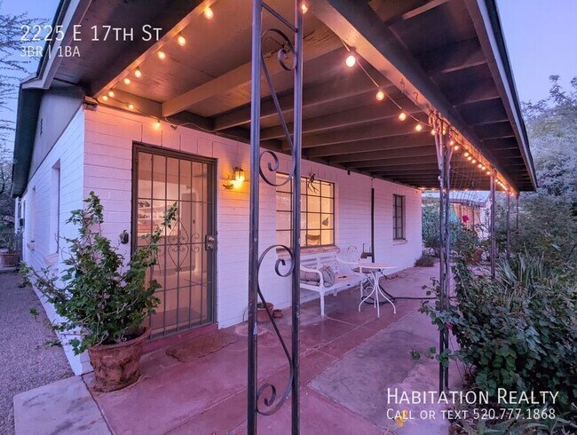 Building Photo - 2225 E 17th St