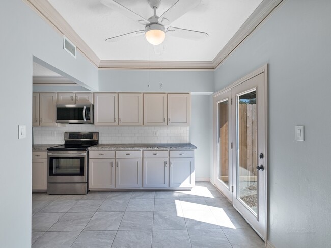 Building Photo - 1144 N Kirkwood Rd