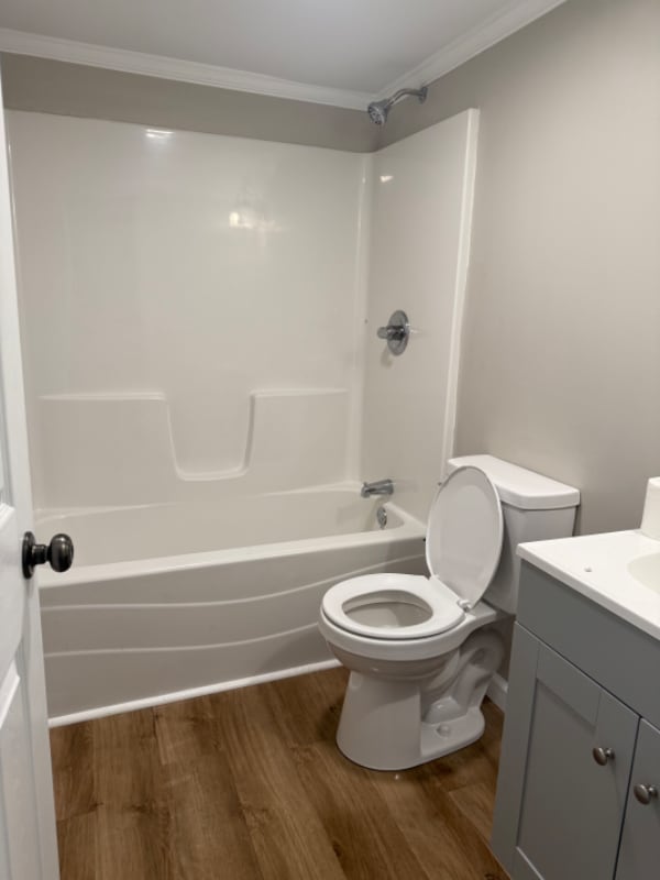 Photo - 103 Ellis St SW