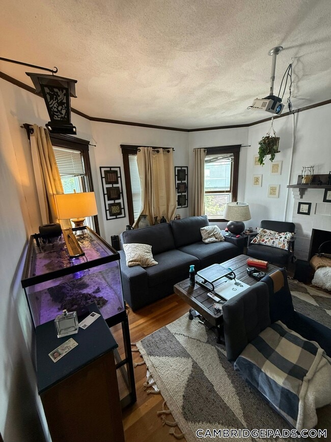Building Photo - 9 Roberts Rd Unit 3 Rental