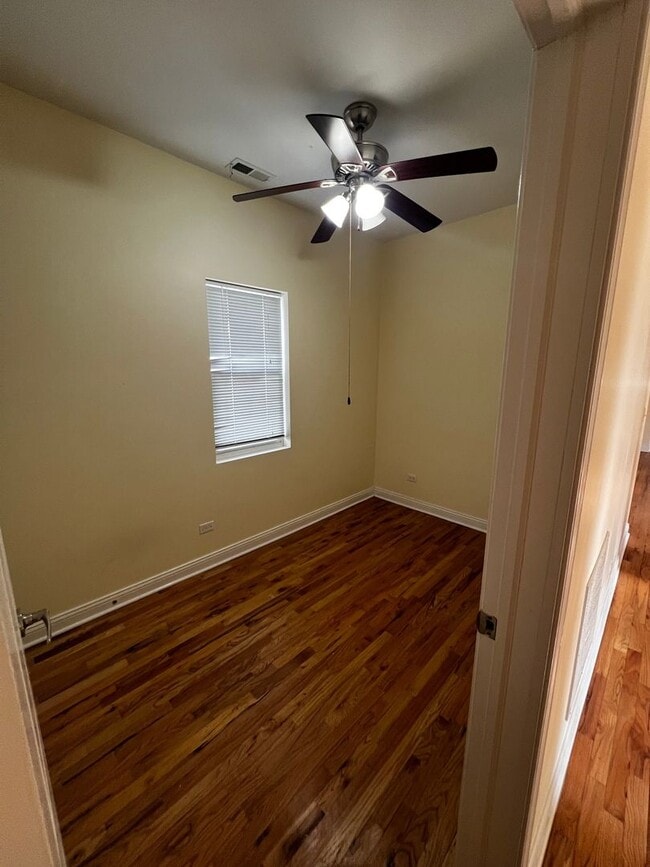 Photo - 4528 S Hermitage Ave