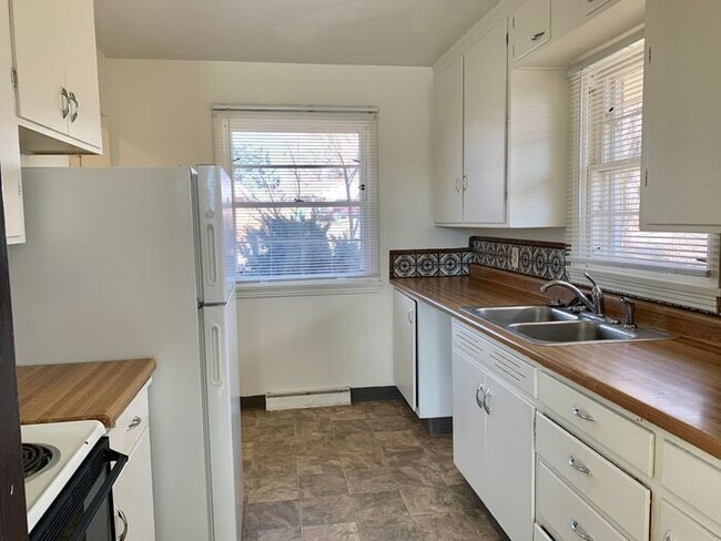 Photo - Large 2 bedroom, 2 bath Duplex with Attached 1 car garage in West Loveland, CO