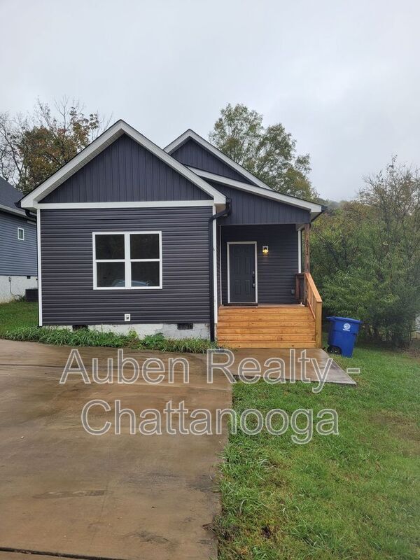 Building Photo - 3014 N Chamberlain Ave