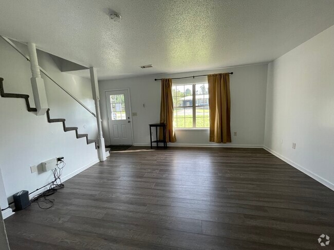 Building Photo - 76 Glenbrook Dr Rental