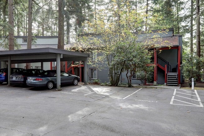 Building Photo - Updated 2 Bedroom Bellevue Condo is Available!